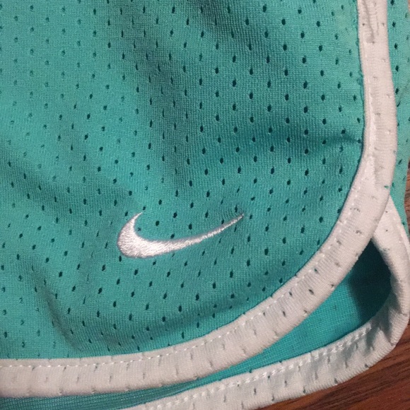 Nike Shorts - Picture 5 of 6